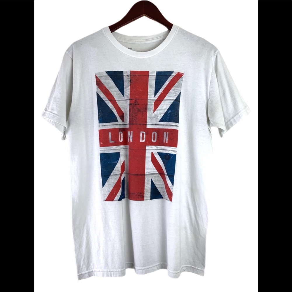 ❌ Sold London Graphic Tee L